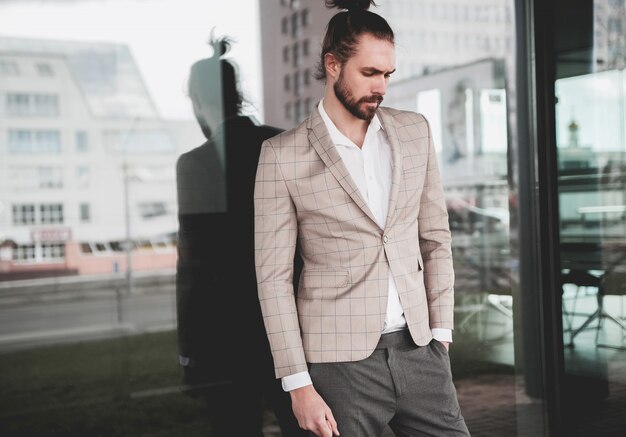 Jak wybrać idealną marynarkę na każdą okazję?